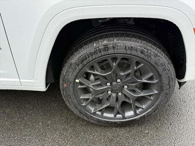 2026 Jeep Grand Cherokee L Summit 4x4