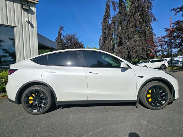 2022 Tesla Model Y Long Range Dual Motor All-Wheel Drive