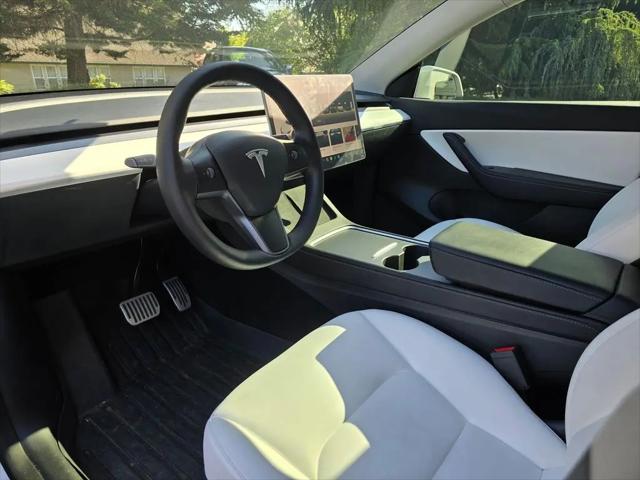 2022 Tesla Model Y Long Range Dual Motor All-Wheel Drive