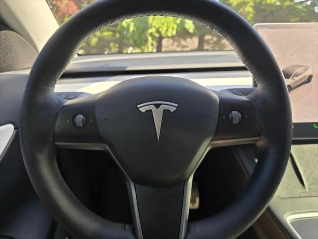 2022 Tesla Model Y Long Range Dual Motor All-Wheel Drive