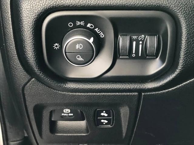 2019 Ram 1500 Big Horn/Lone Star Crew Cab 4x4 5'7" Box