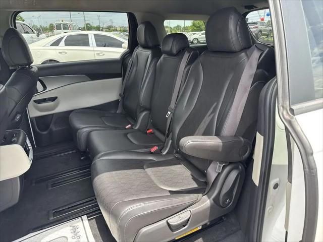 2022 Kia Carnival MPV LX Seat Package