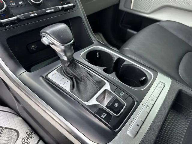 2022 Kia Carnival MPV LX Seat Package