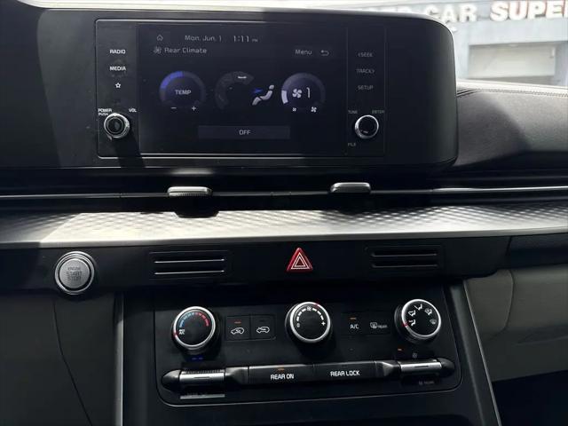 2022 Kia Carnival MPV LX Seat Package