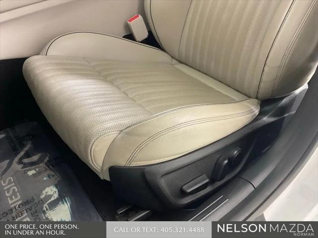 2022 Genesis G70 2.0T RWD