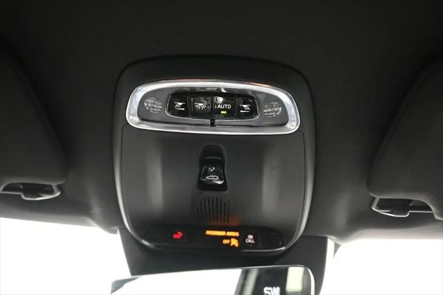 2017 Volvo XC90 T6 R-Design
