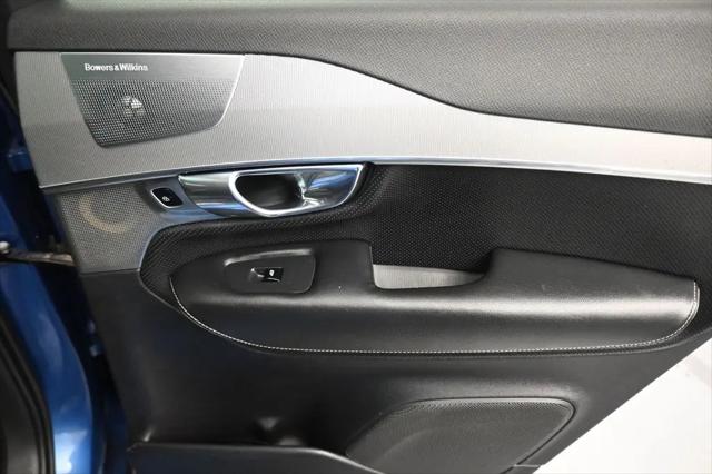 2017 Volvo XC90 T6 R-Design