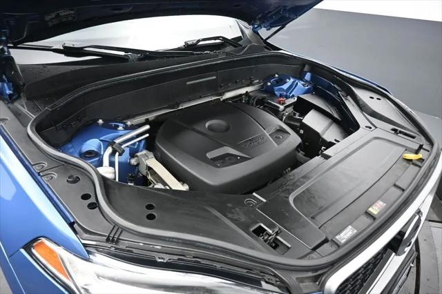 2017 Volvo XC90 T6 R-Design
