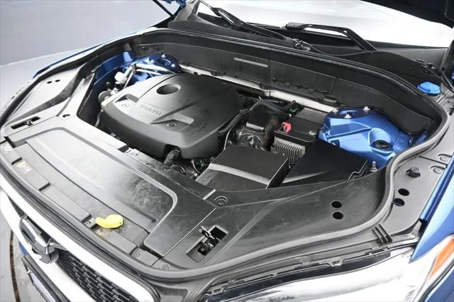 2017 Volvo XC90 T6 R-Design
