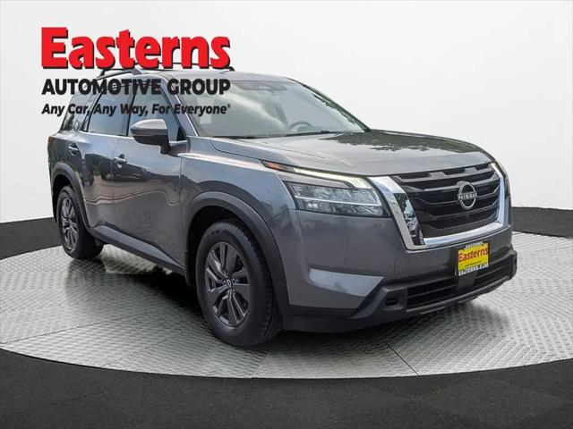 2022 Nissan Pathfinder SV 4WD