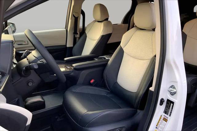 2025 Toyota Sienna Platinum