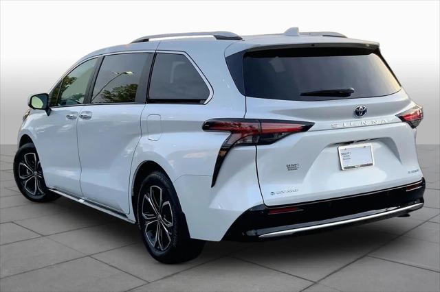 2025 Toyota Sienna Platinum