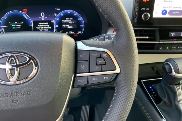 2025 Toyota Sienna Platinum