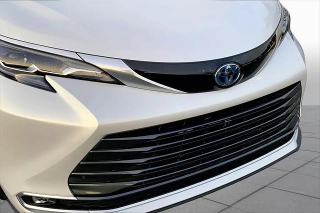2025 Toyota Sienna Platinum