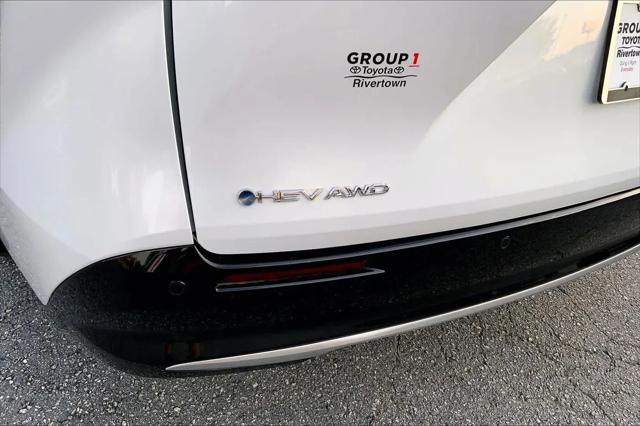 2025 Toyota Sienna Platinum