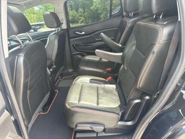 2022 GMC Acadia AWD AT4