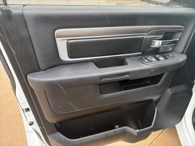 2024 Ram 1500 Classic Warlock Crew Cab 4x4 5'7" Box