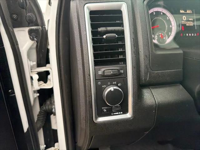 2024 Ram 1500 Classic Warlock Crew Cab 4x4 5'7" Box