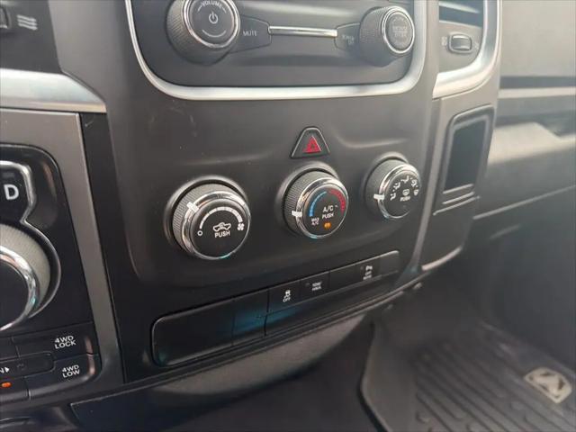 2024 Ram 1500 Classic Warlock Crew Cab 4x4 5'7" Box