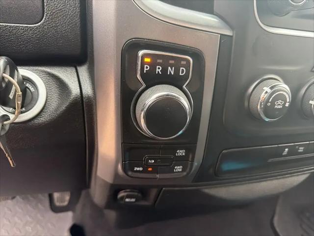 2024 Ram 1500 Classic Warlock Crew Cab 4x4 5'7" Box