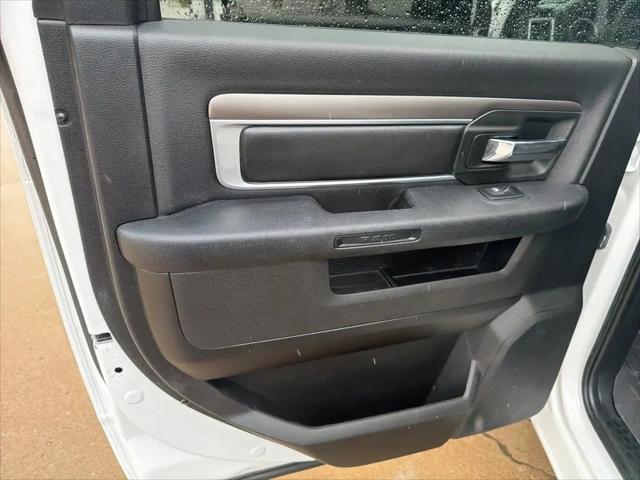 2024 Ram 1500 Classic Warlock Crew Cab 4x4 5'7" Box
