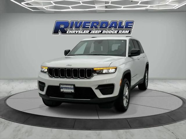 2025 Jeep Grand Cherokee Laredo X 4x4