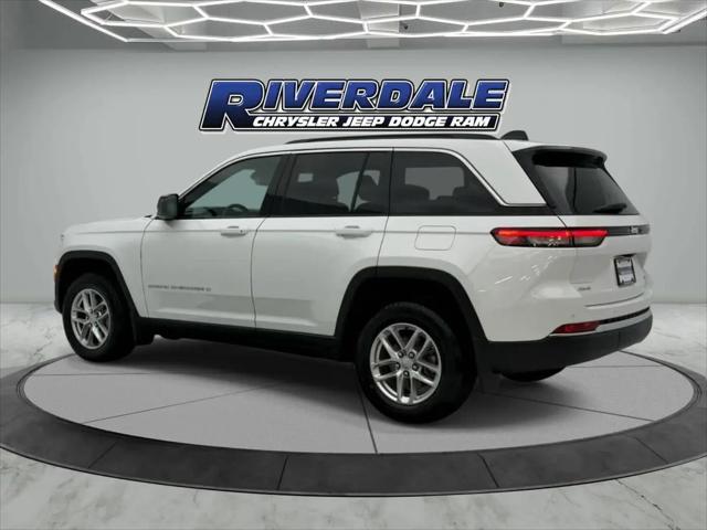 2025 Jeep Grand Cherokee Laredo X 4x4