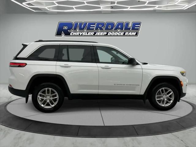 2025 Jeep Grand Cherokee Laredo X 4x4