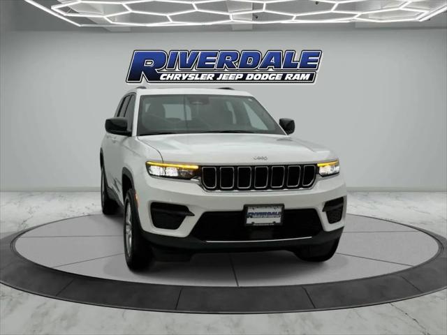 2025 Jeep Grand Cherokee Laredo X 4x4