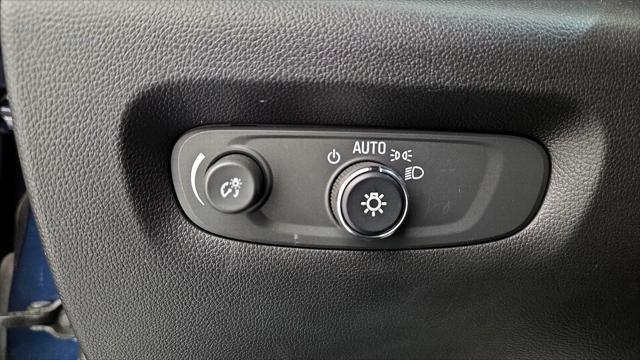 2023 Chevrolet Traverse AWD LT Cloth