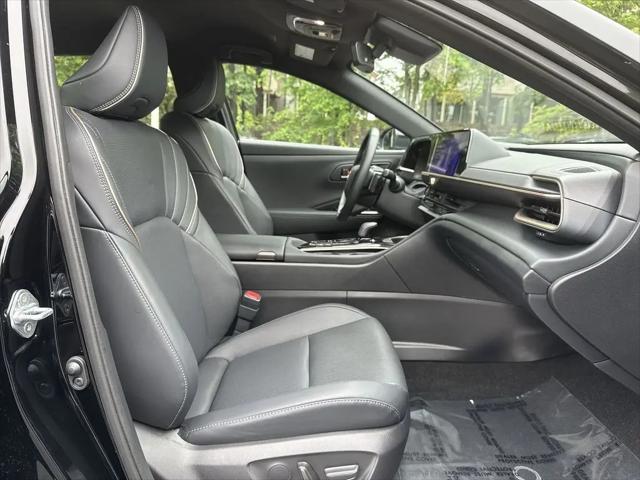 2025 Toyota Crown Signia XLE