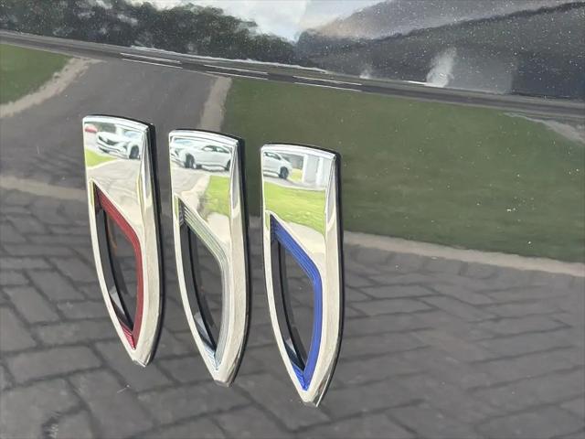 2026 Buick NV Preferred FWD