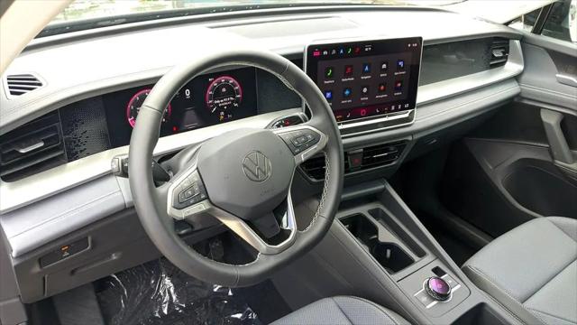 2025 Volkswagen Tiguan 2.0T SE