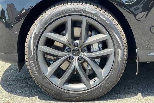 2026 Land Rover Range Rover Sport P360 SE