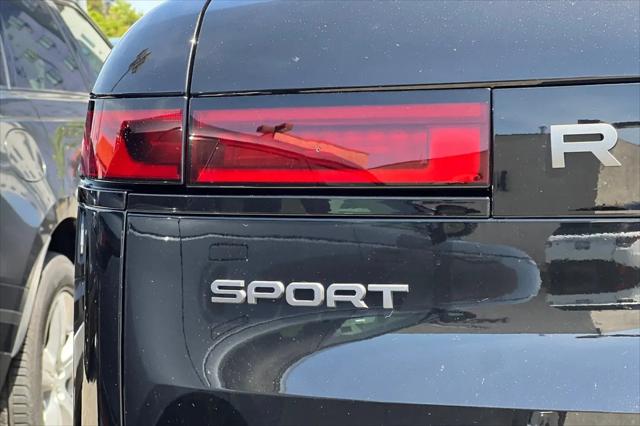 2026 Land Rover Range Rover Sport P360 SE