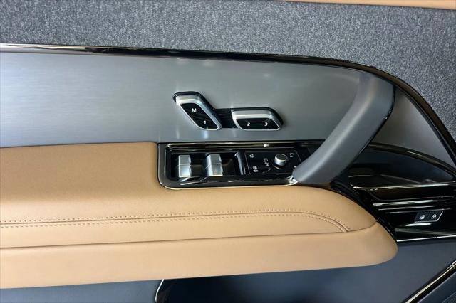 2026 Land Rover Range Rover Sport P360 SE