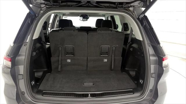 2023 Jeep Grand Cherokee L Laredo 4x4