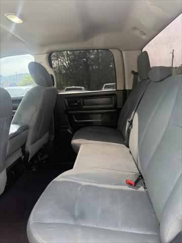 2018 Ram 1500 Express Crew Cab 4x4 5'7" Box