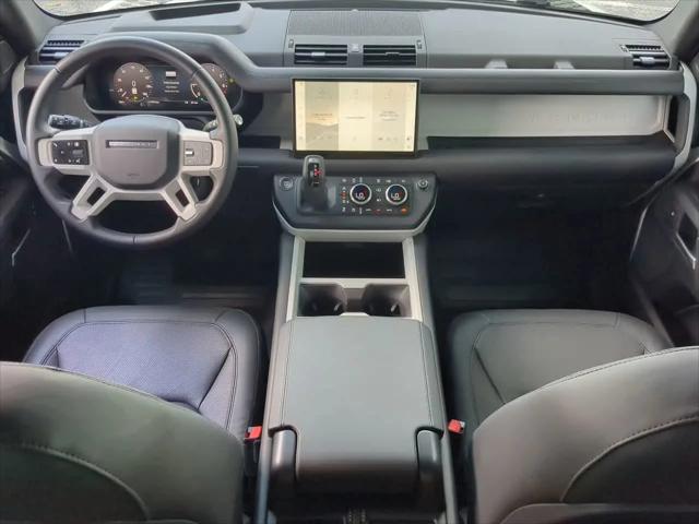 2025 Land Rover Defender 110 P400 S