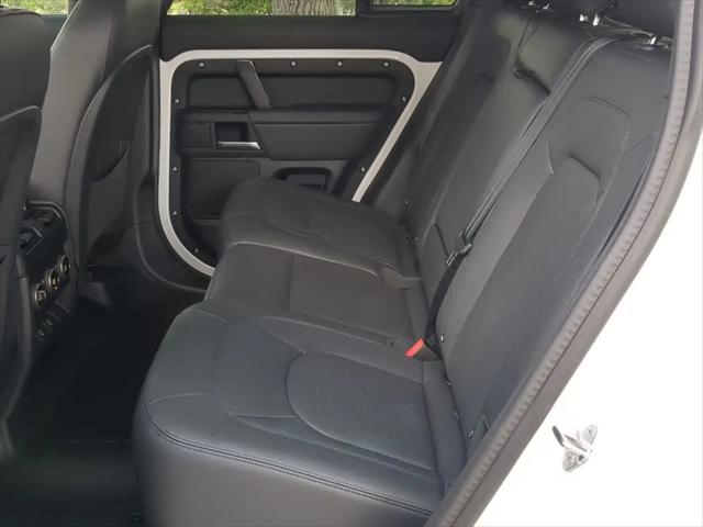 2025 Land Rover Defender 110 P400 S