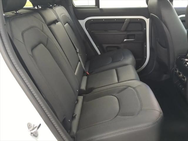 2025 Land Rover Defender 110 P400 S