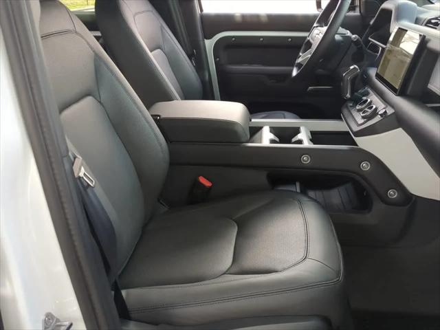 2025 Land Rover Defender 110 P400 S