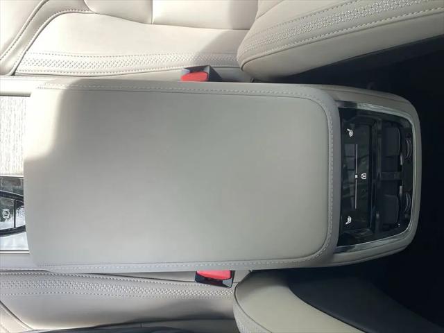 2026 Volvo XC90 Plus, B5 AWD Gas (mild hybrid), Gasoline, Bright, 7 Seats