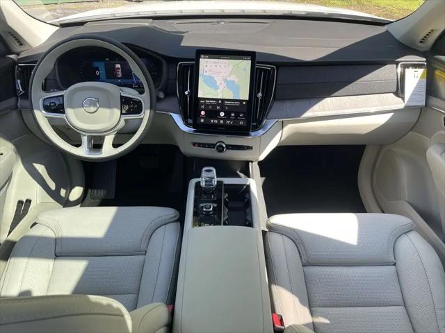 2026 Volvo XC90 Plug-In Hybrid Ultra, T8 AWD, Electric/Gasoline, Bright, 7 Seats