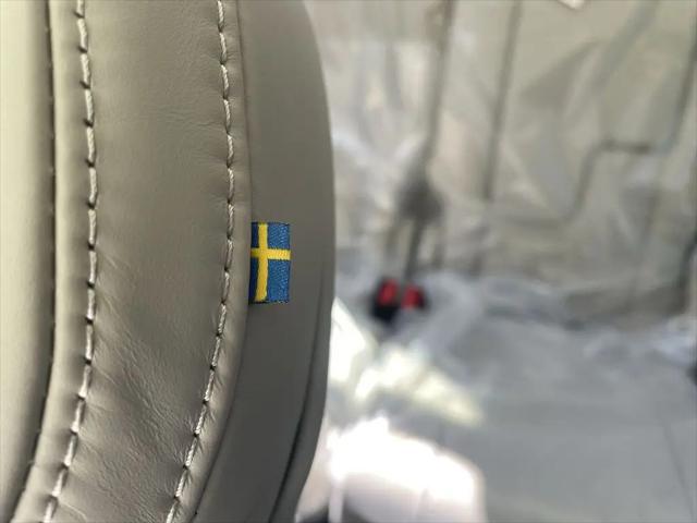 2026 Volvo XC90 Plug-In Hybrid Ultra, T8 AWD, Electric/Gasoline, Bright, 7 Seats