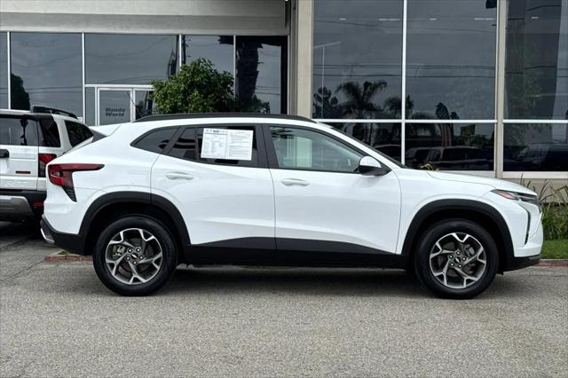 2025 Chevrolet Trax FWD LT