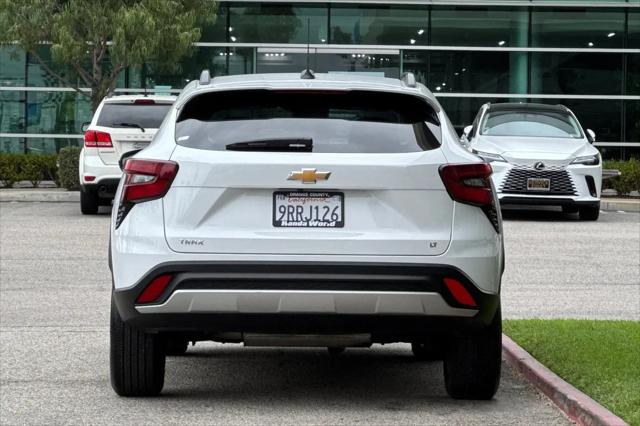 2025 Chevrolet Trax FWD LT