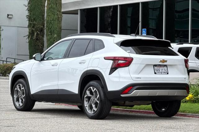 2025 Chevrolet Trax FWD LT