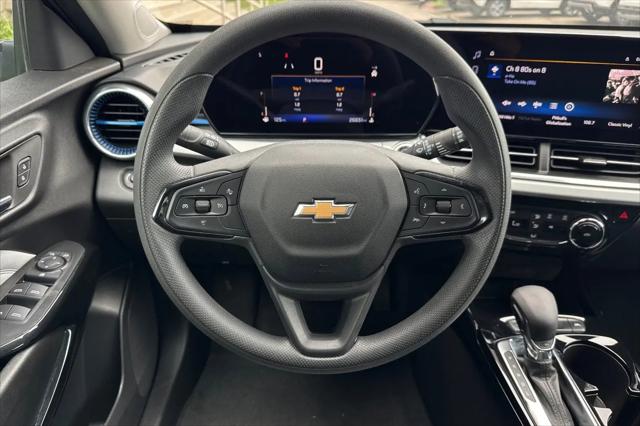 2025 Chevrolet Trax FWD LT