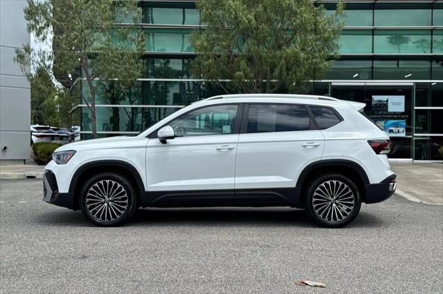2025 Volkswagen Taos 1.5T SE
